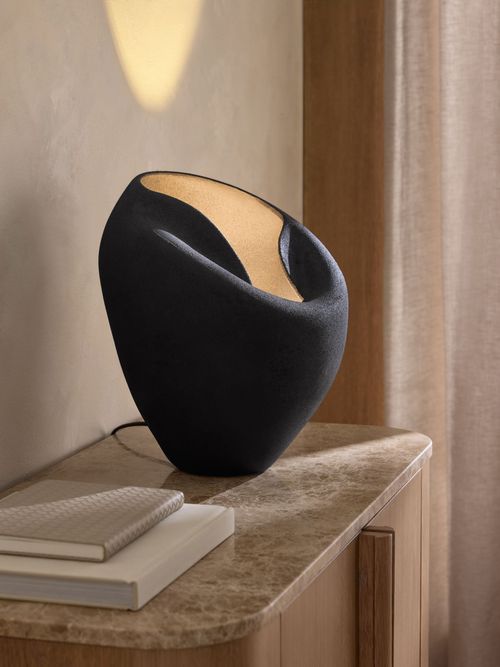 Black N. Premium Isac Table Lamp