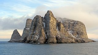 Scientists found an ancient continent's chemical fingerprints in rock samples taken from Baffin Island in Nunavut, Canada.