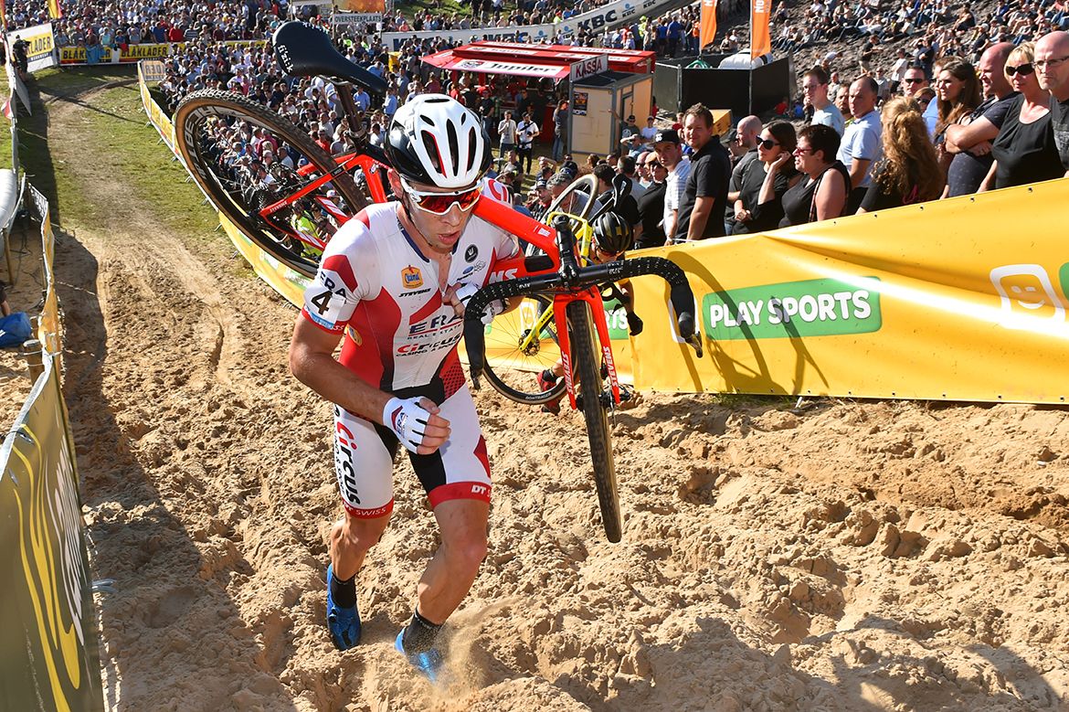 Laurens Sweeck trudging through the Zonhoven sand