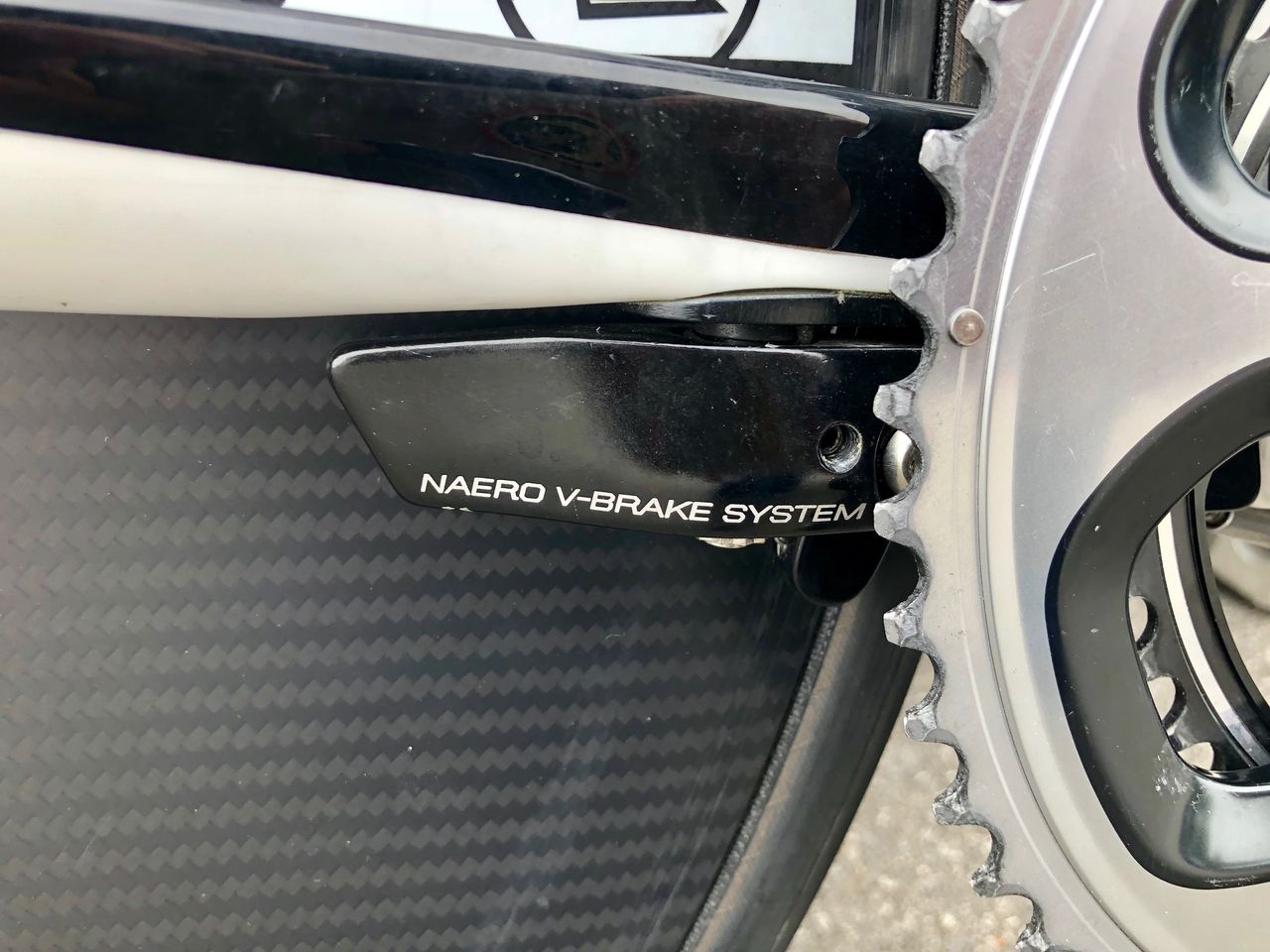 Hidden brake calipers are fine for time trials, but no one envies their braking power