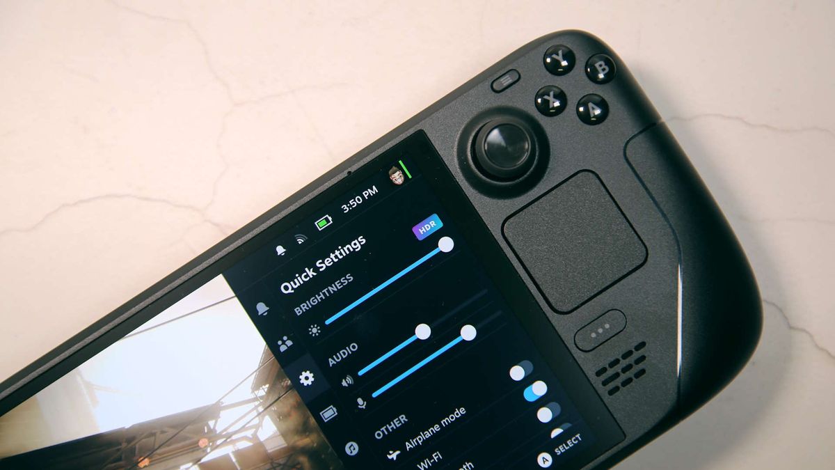 Valve upgrades the Steam Deck with OLED screen