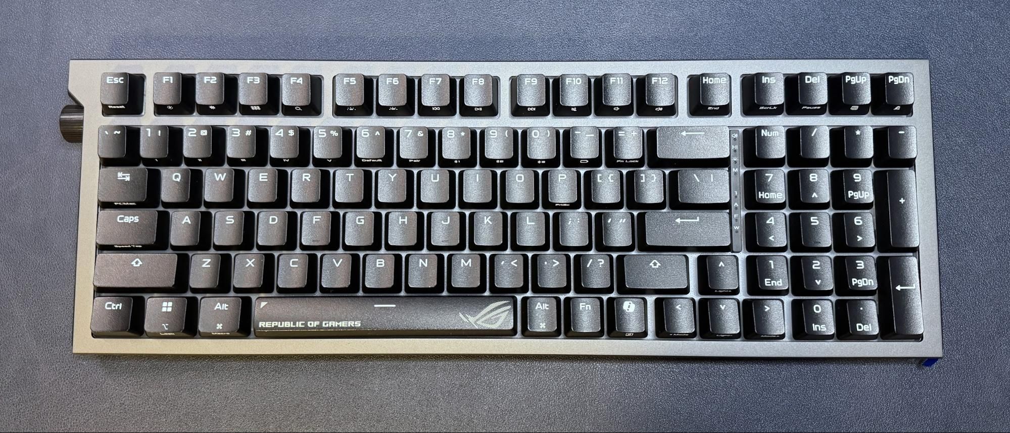 tomshardware.com - Sarah Jacobsson Purewal - Asus ROG Strix Morph 96 Wireless Review: Cheaper, but not really?