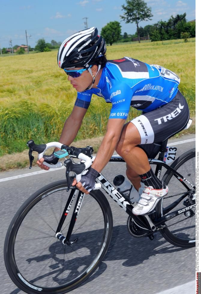 Julian Arredondo (Trek) in the blue mountains jersey