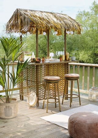 small tiki style bar with cover