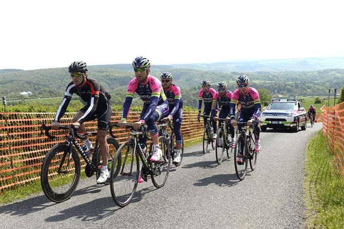Lampre-Merida trains on La Redoute