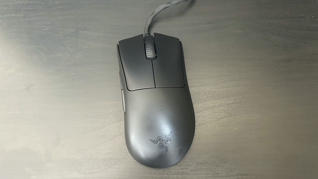 Razer DeathAdder V3 full gaming mouse