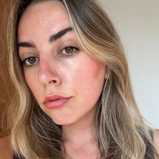 Shannon Lawlor using Simple Invisible UV Fluid SPF50