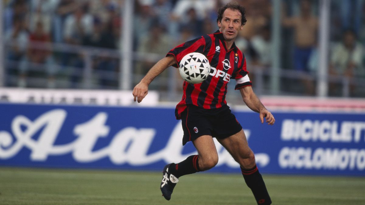 32 best Serie A players of the 90s