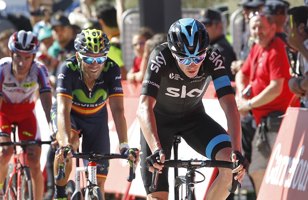 Chris Froome (Sky) comes in ahead of Alejandro Valverde (Movistar)