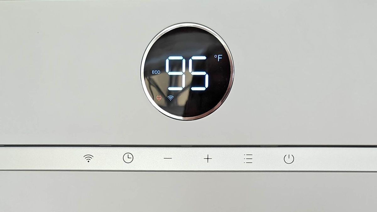 Dreo space heater front pan