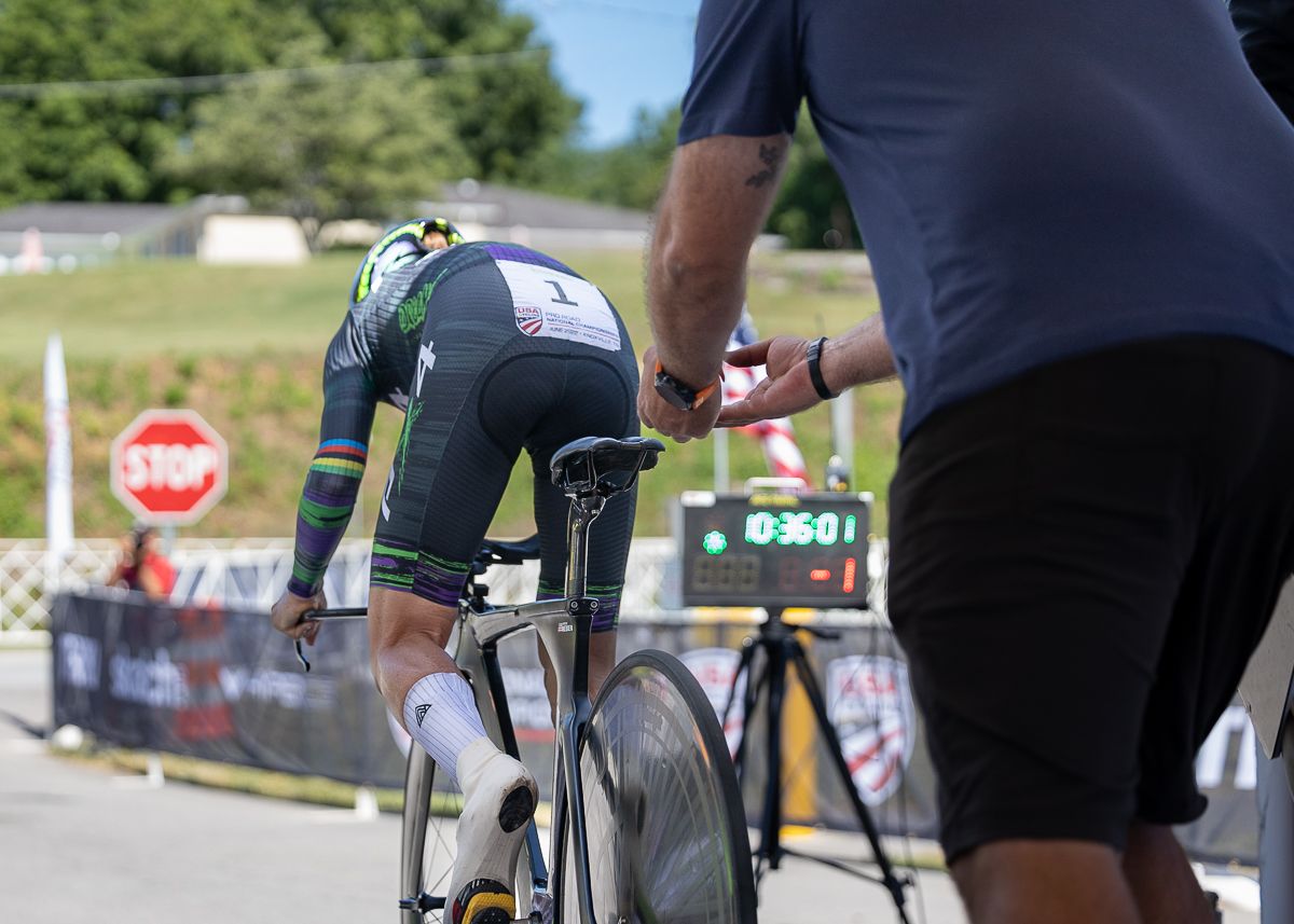 As the highest placed returning rider, Amber Neeben leaves the start house wearing number 1. She finished 2nd in 2021 and again in 2022.
