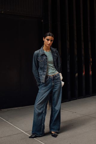 Women wear ballet flats In New York