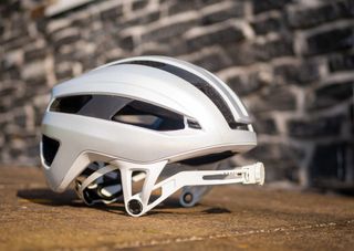 Highbar wants to redefine helmet straps: I rode 100km wearing one to see if it can