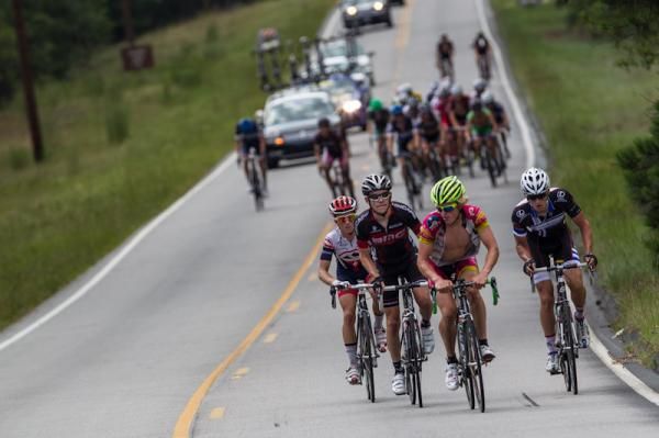 The mens field really begins to break apart later in the race