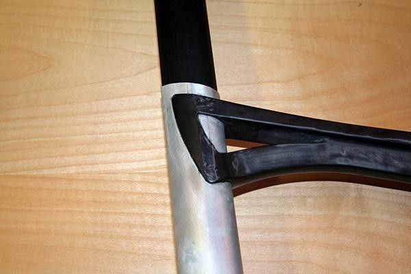 The Racemaster's carbon top tube joins the aluminium seat tube with BMC's bonded skeleton concept.