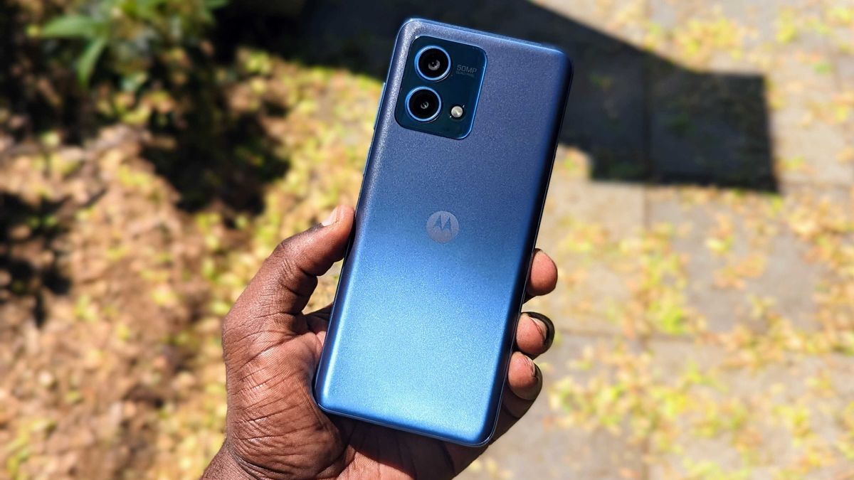 Moto G Stylus (2023) in hand, outdoors