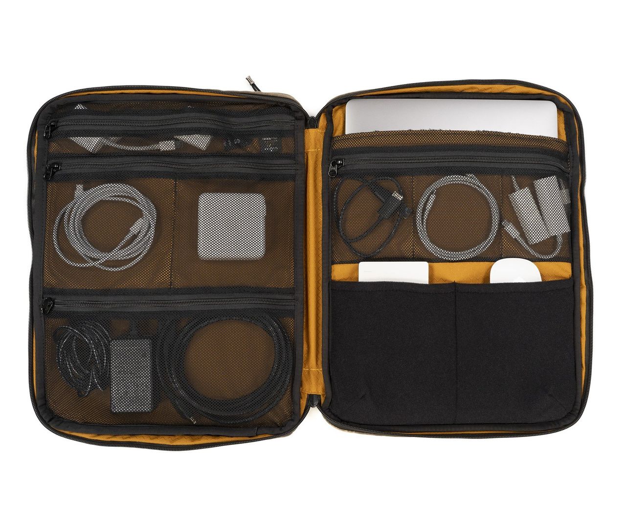 WaterField Tech Folio 16 Open