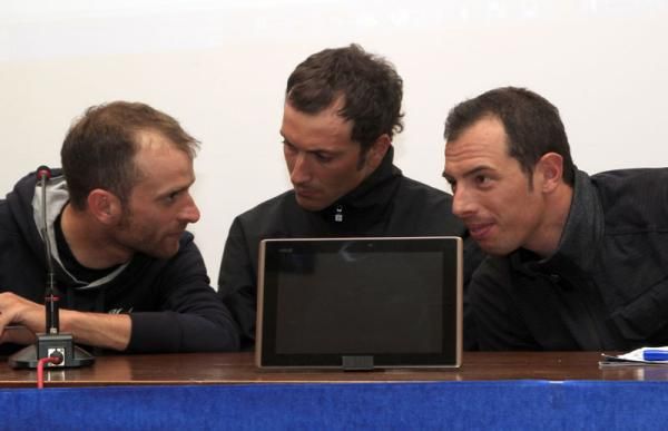 Scarponi, Basso and Ballan deep in conversation