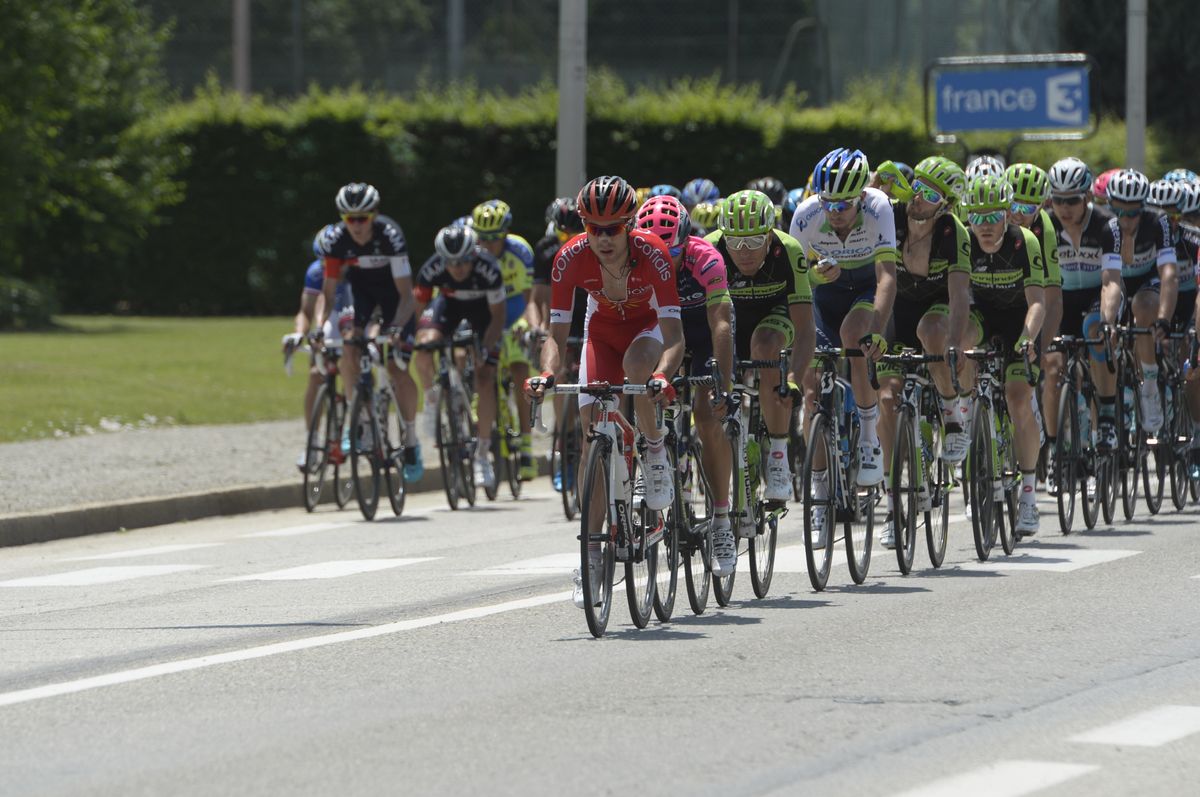 Cofidis lead the bunch