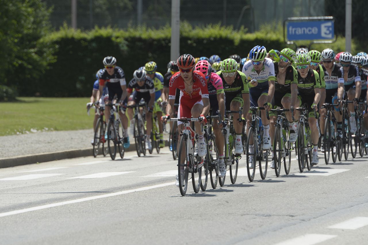 Cofidis lead the bunch