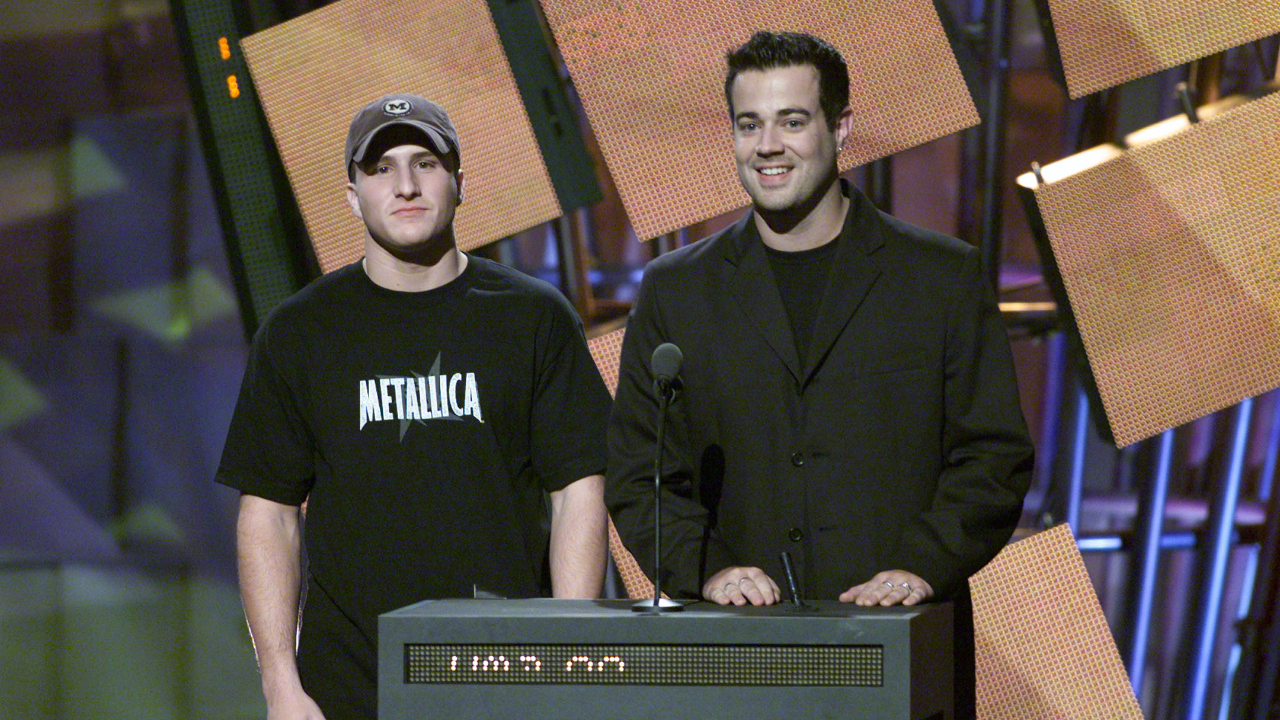 Shawn Fanning at the MTV awards wearing a Metallica shirt