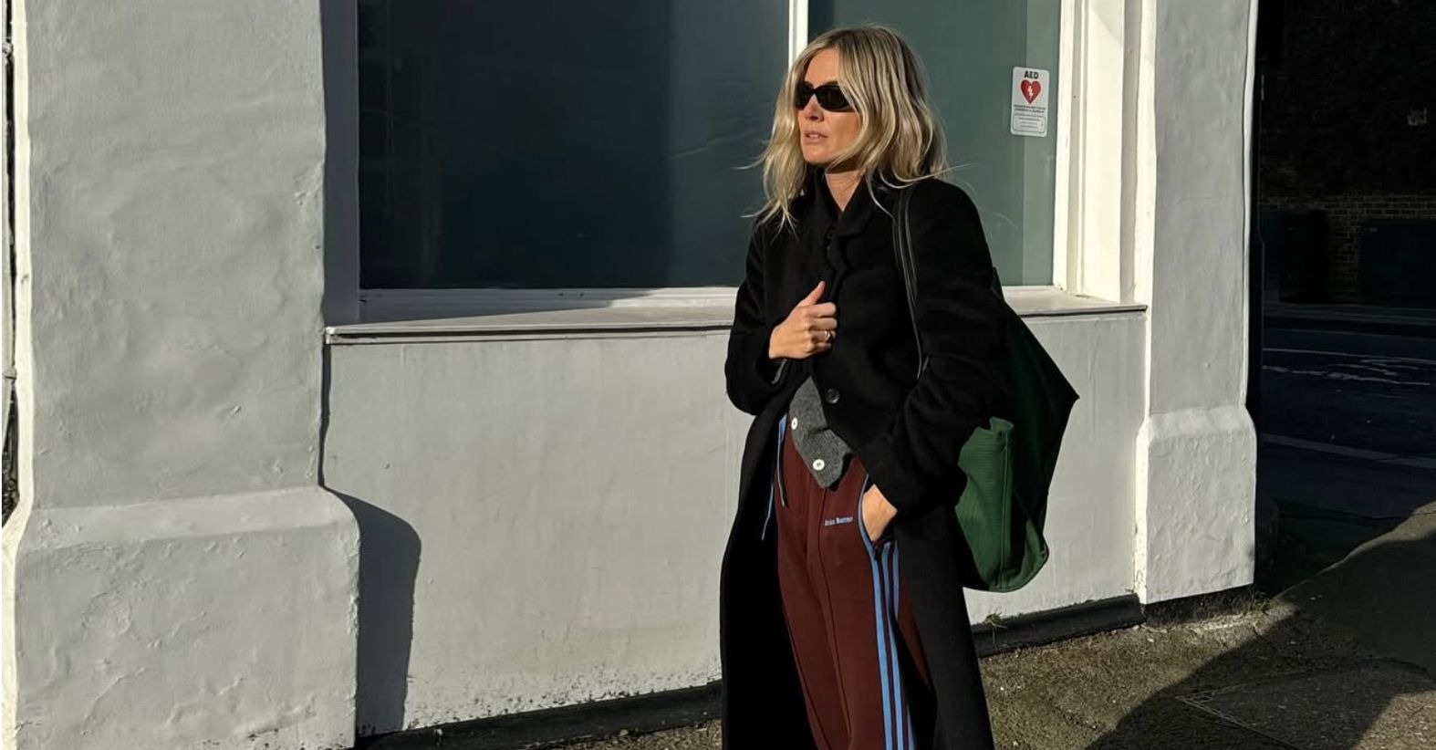 AIRPORT TROUSERS in latte