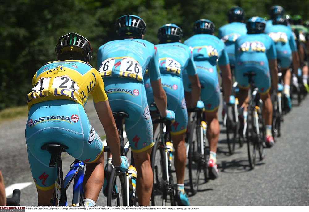 Astana leads the field for overall leader Vincenzo Nibali