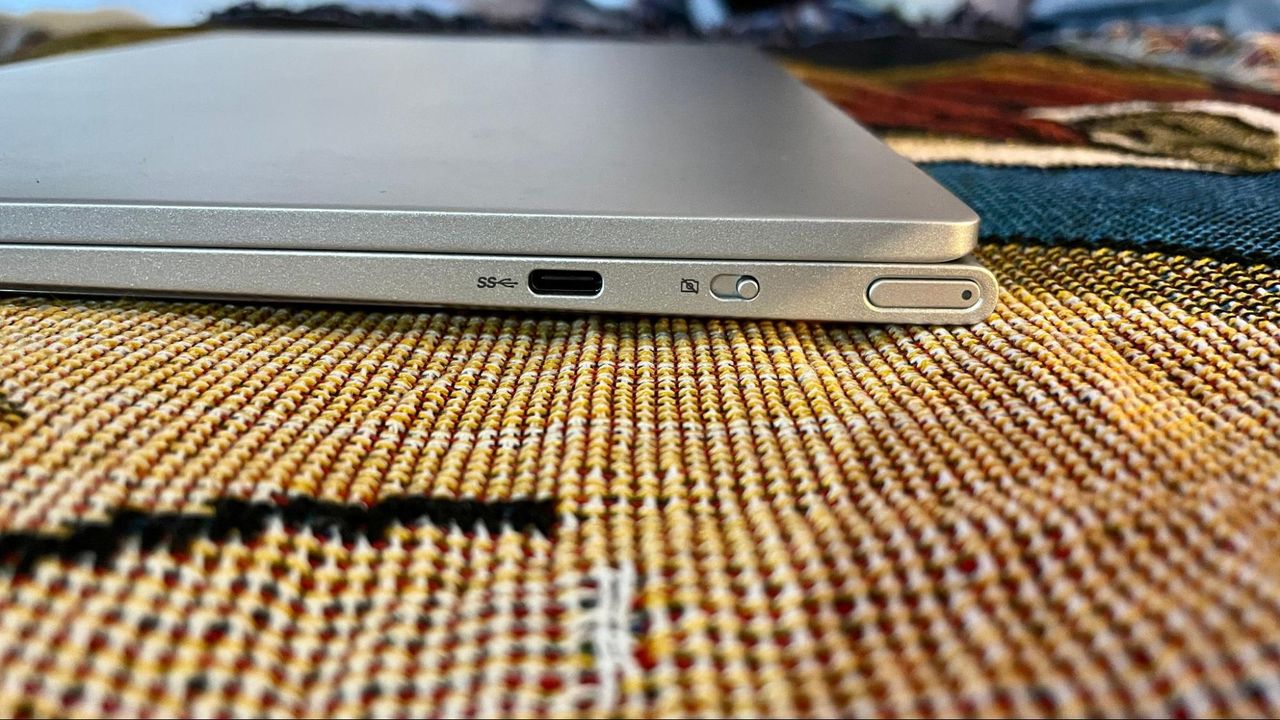 Lenovo IdeaPad Slim 7 Carbon