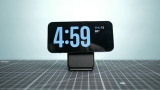 ios 17 standby mode digital clock