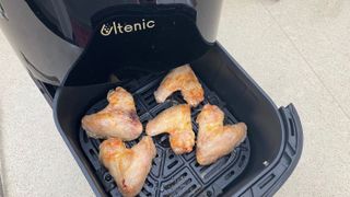 cooking chicken wings in the ultenic k10