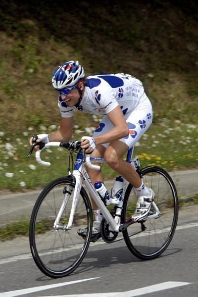 Wesley Sulzberger tries to go it alone.