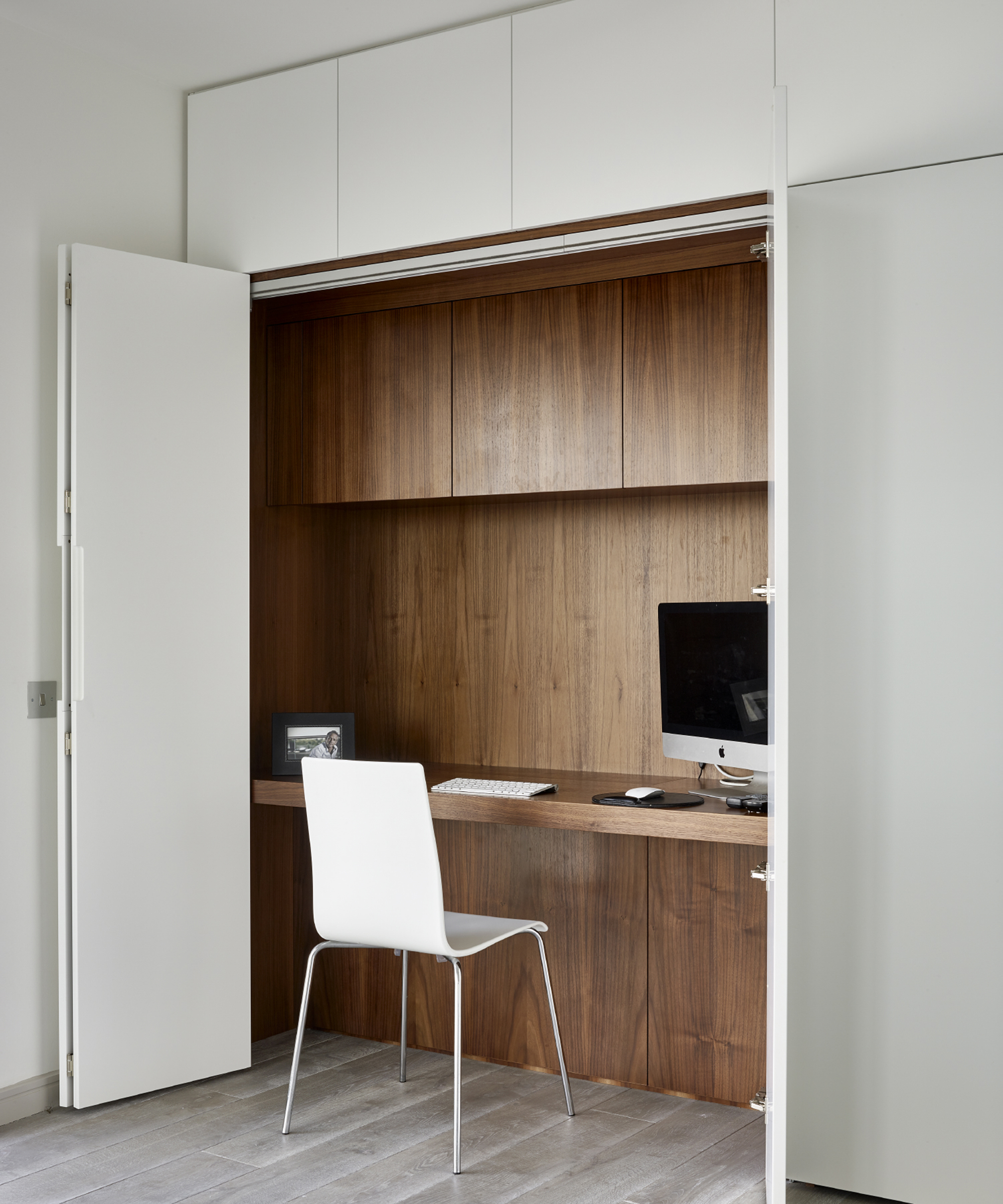 Penthouse Open Plan Kitchen/Living Area with home office by Brayer Design