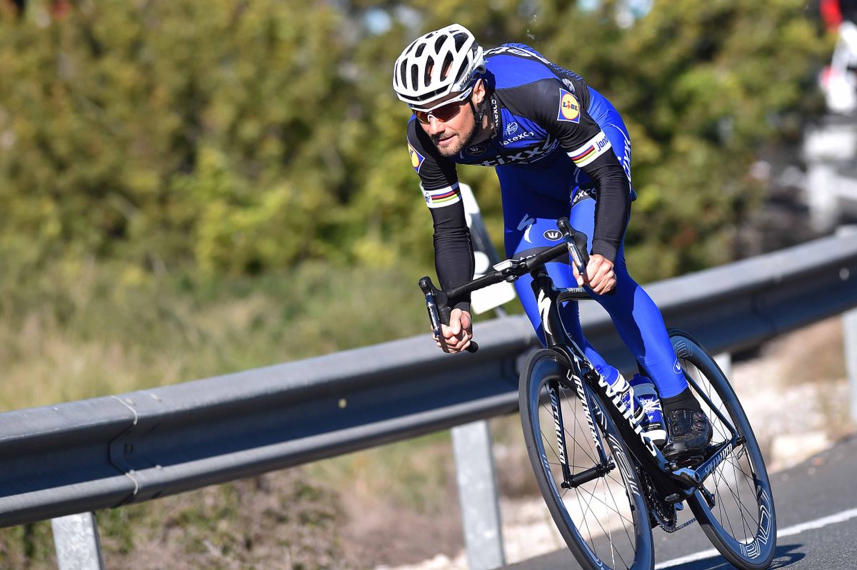 Tom Boonen (Etixx-QuickStep) accelerates during training