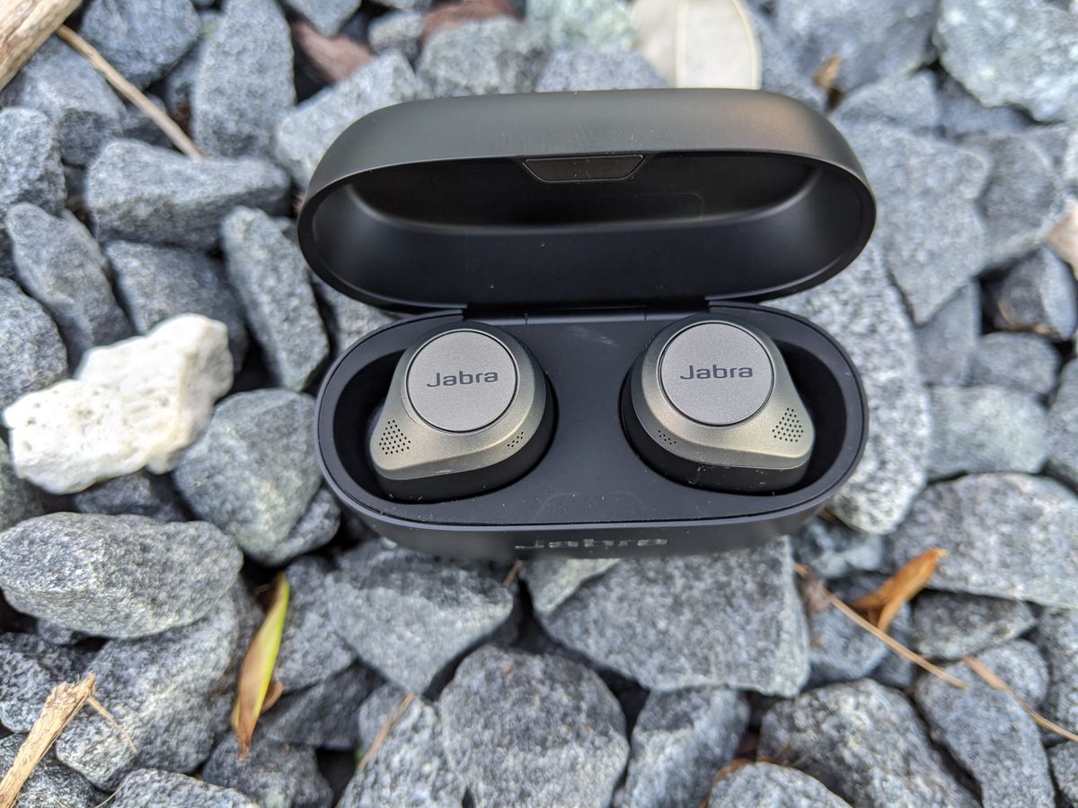 Apple AirPods Pro vs. Jabra Elite 85t Which earbuds are