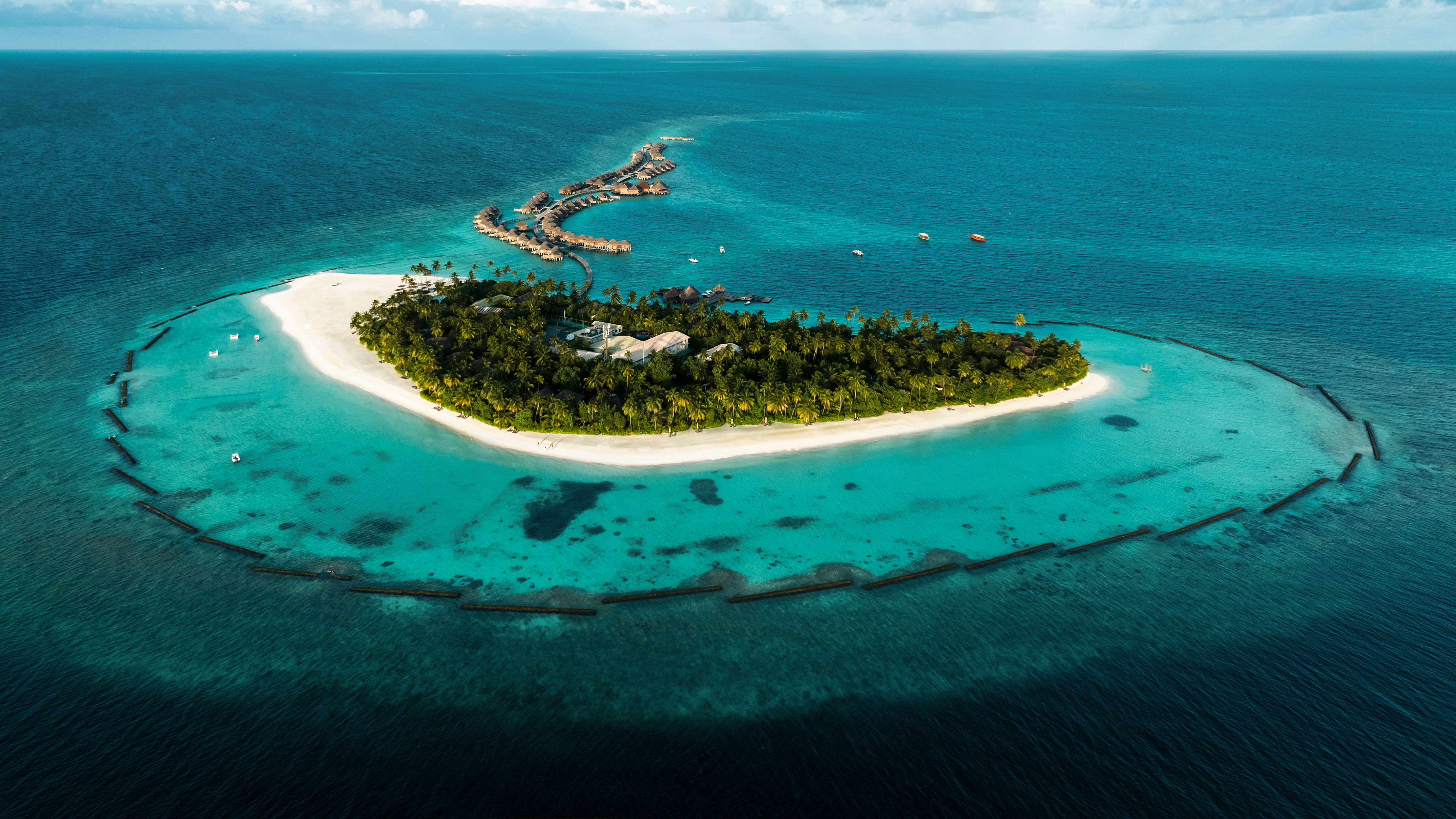 Aerial view of Halaveli island