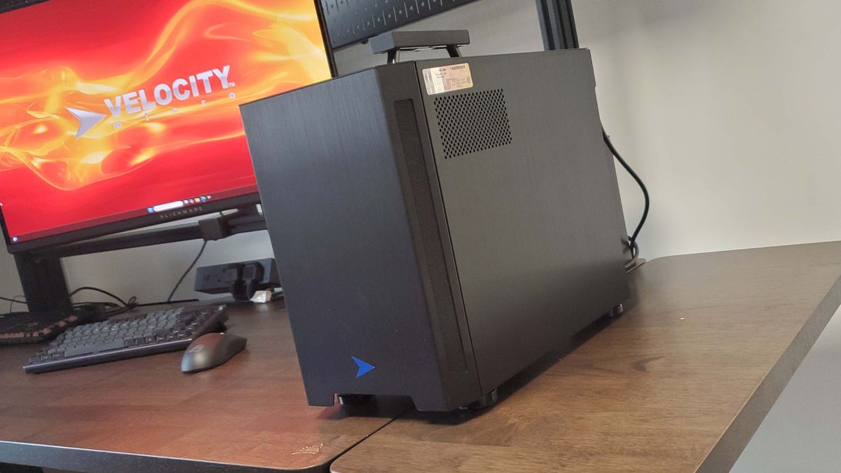 Velocity Micro Raptor ES40 gaming PC