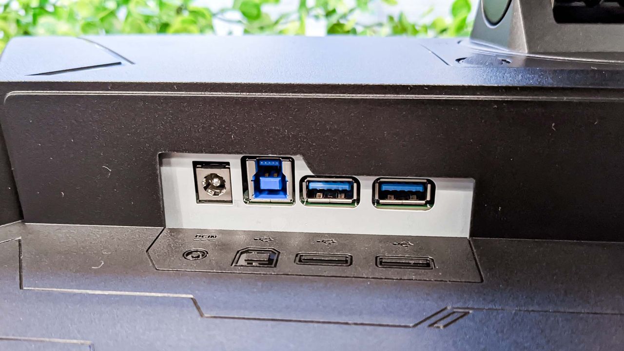 Asus TUF Gaming VG28UQL1A ports