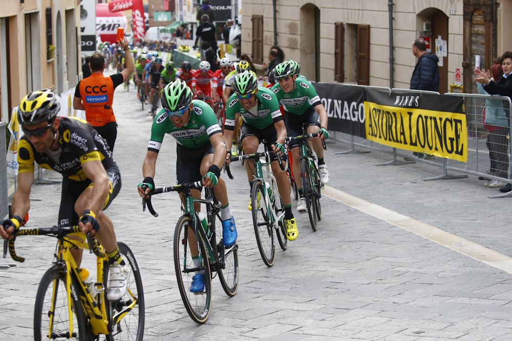 Caja Rural line dup at Coppi e Bartali