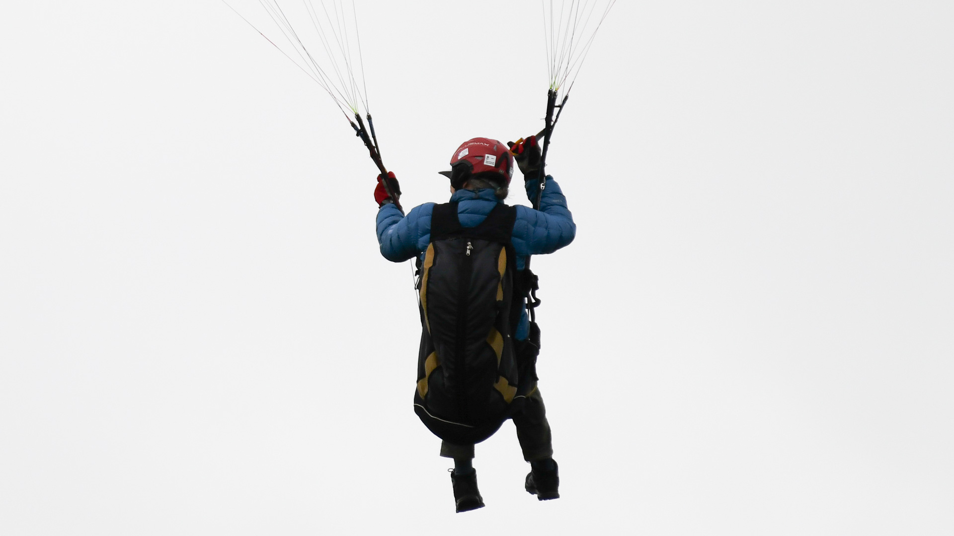 Nikkor AF-S FX 200-500mm f/5.6E ED VR review: image shows paraglider