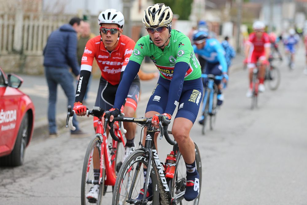 Gorka Izaguirre (Bahrain - Merida) and Jarlinson Pantano (Trek-Segafredo)