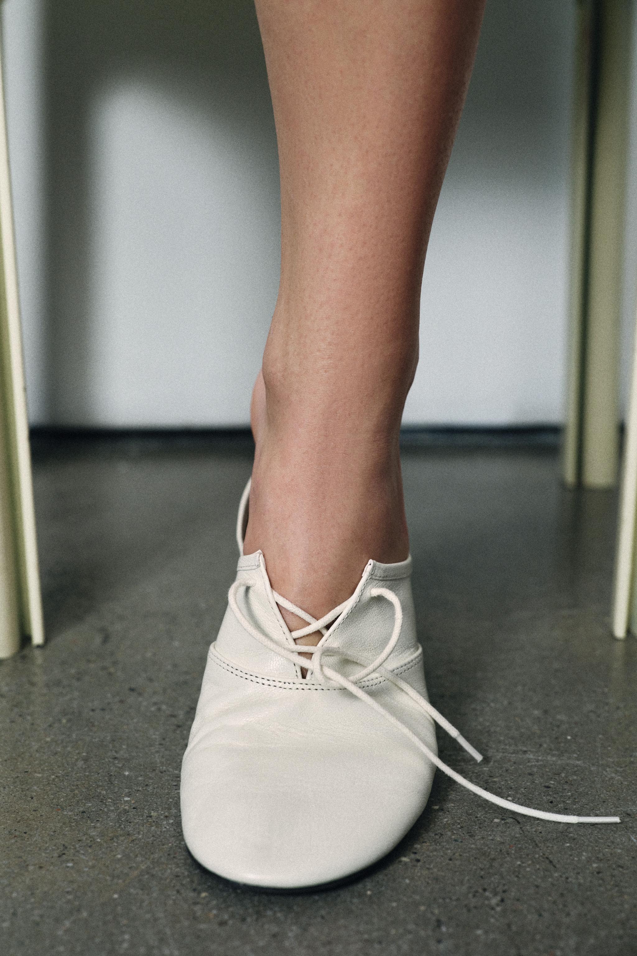 Leather Lace-Up Flat Shoes - Ecru White - 2