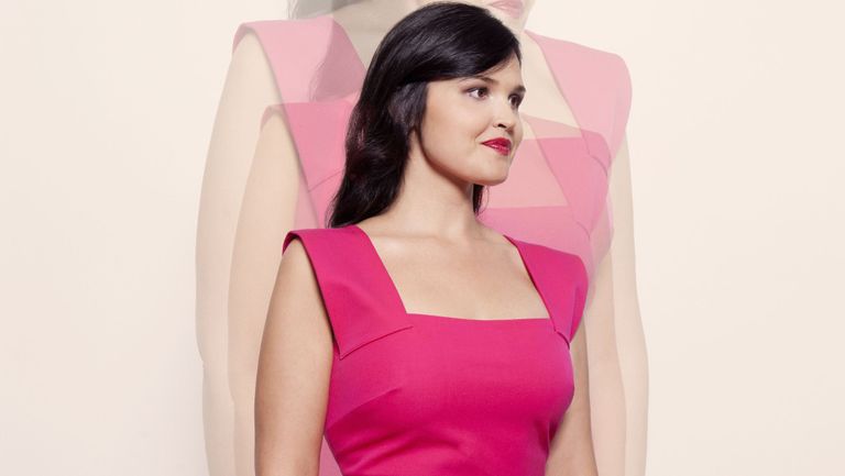 Hairstyle, Dress, Shoulder, One-piece garment, Formal wear, Purple, Magenta, Day dress, Waist, Neck,