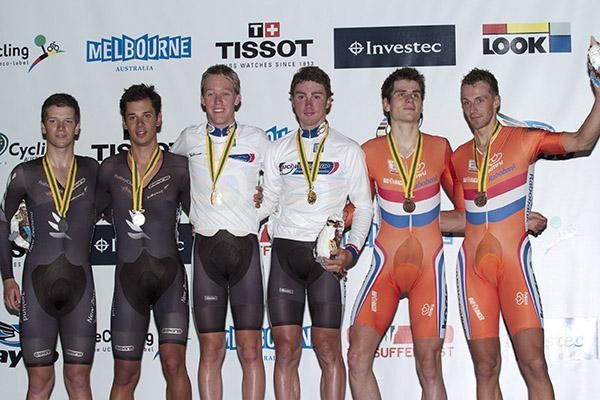 The Australian pair Cameron Meyer and Leigh Howard top the men's Madison podium in Melbourne.