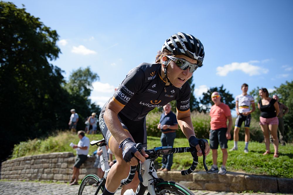 Elisa Longo Borghini (Wiggle High5) attempts to chase van Vleuten up Muur van Geraardsbergen at the 97 km Stage 3 of the Lotto Belgium Tour 2016