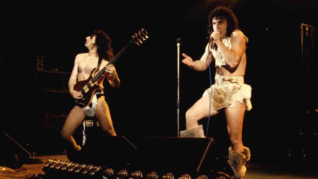 Manowar: the story of Hail To England | Louder