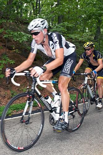 Jackson Stewart (BMC) leads Ben King (Trek-Livestrong)