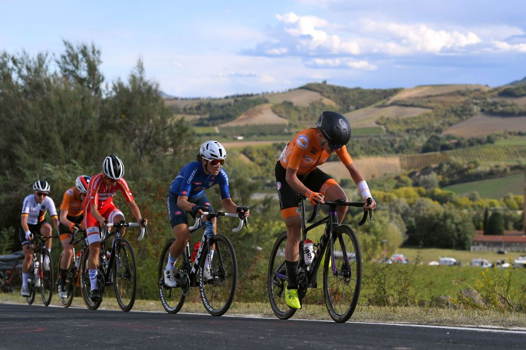 Annemiek van Vleuten (Netherlands) sets up the winning move for the Dutch