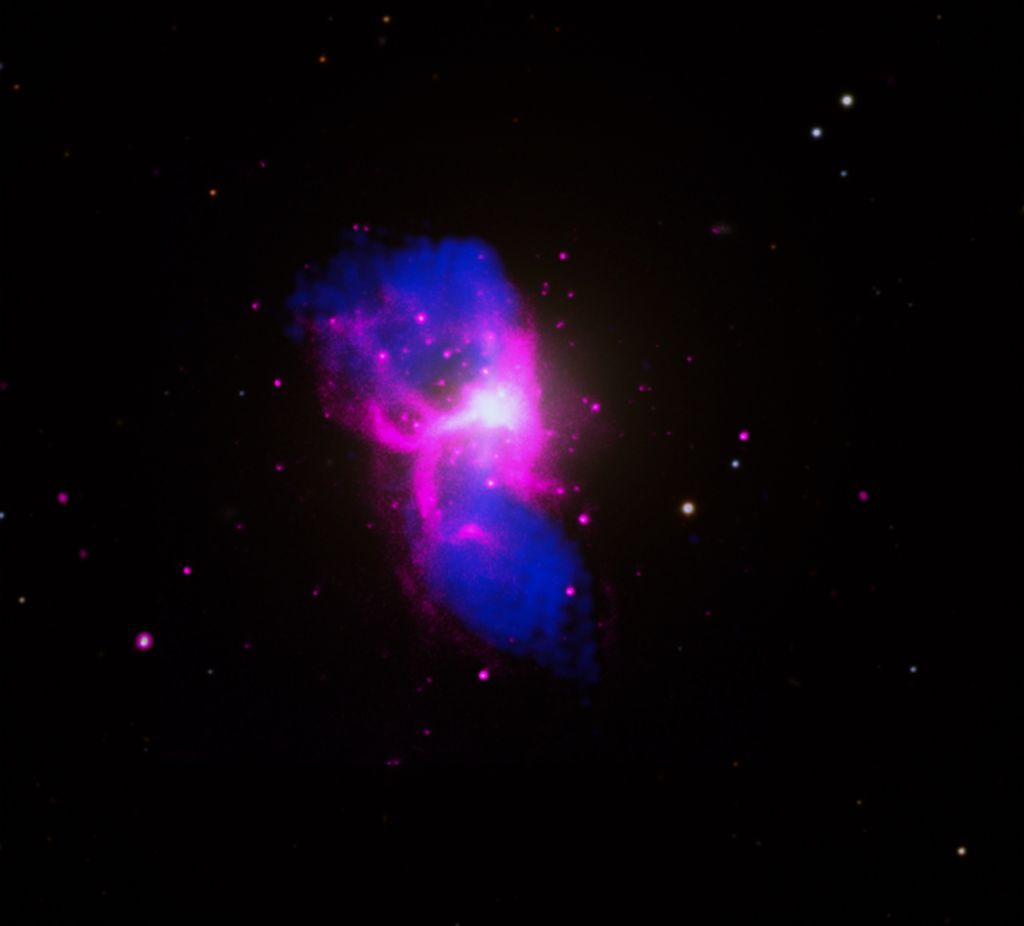 Monster black hole burps out hot gas in bright 'H' shape (photos) | Space