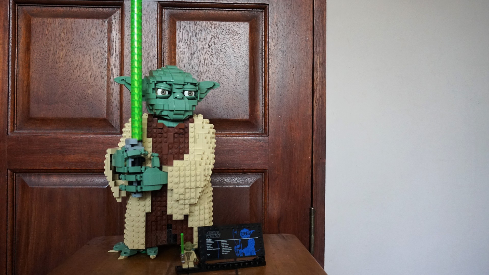 Open write Frank Lego Star Wars Yoda review | Space