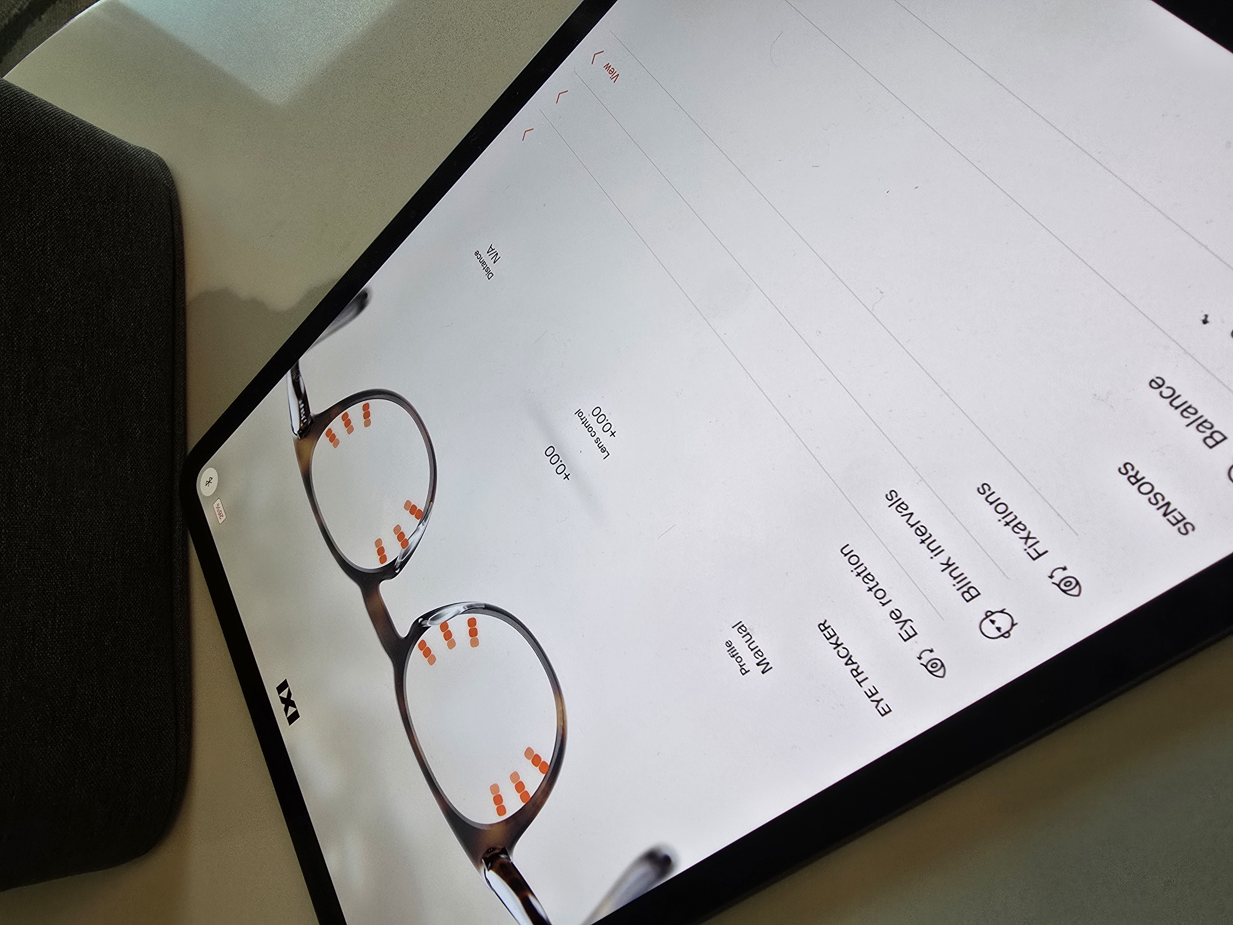 An early version of the IXI app reveals some additional features users probably won't see, such as the ability to track blink rate. The red dots indicate the locations of the eye trackers in the frame. 